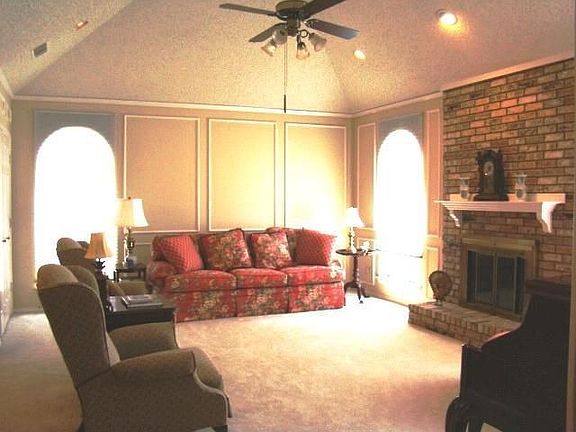 2nd image of 2701 Big Oaks Dr