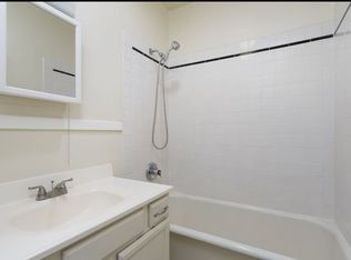 1638 SE Knight St APT 9, Portland, OR 97202