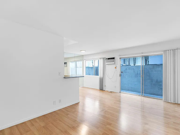 1812 Westholme Avenue — Photo 7