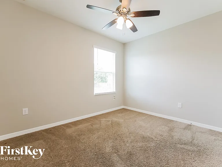 18533 Miami Blvd — Photo 12