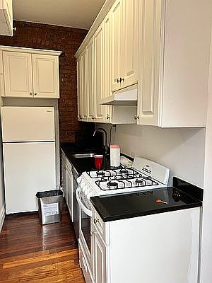 5th image of 350 E 67th St #23A