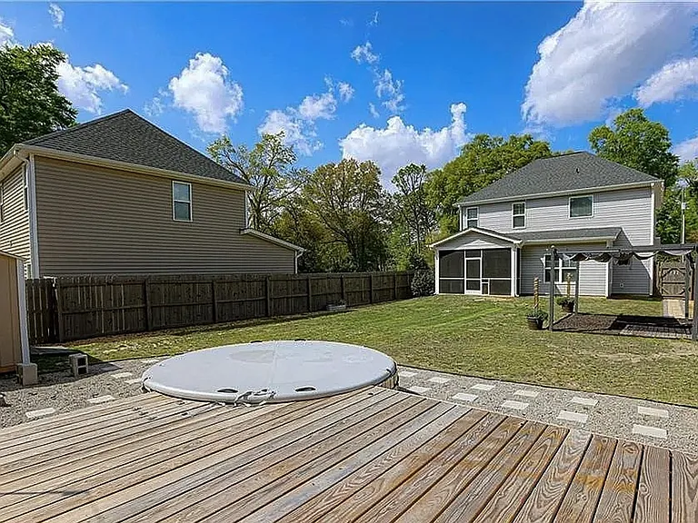 1223 Morgan St — Photo 7