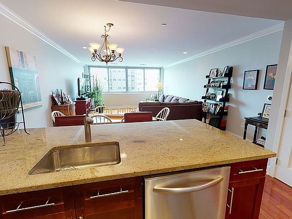 Open Kitchen +Entertaining+