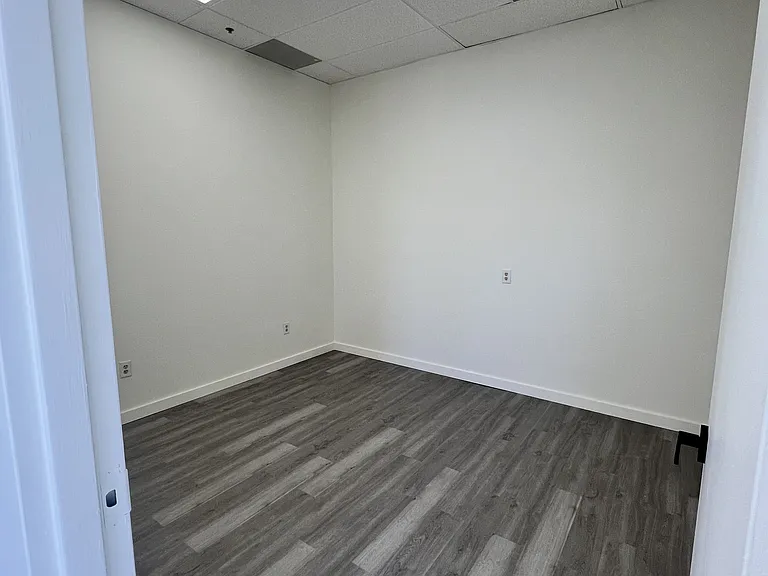 2101 Main St #A — Photo 12