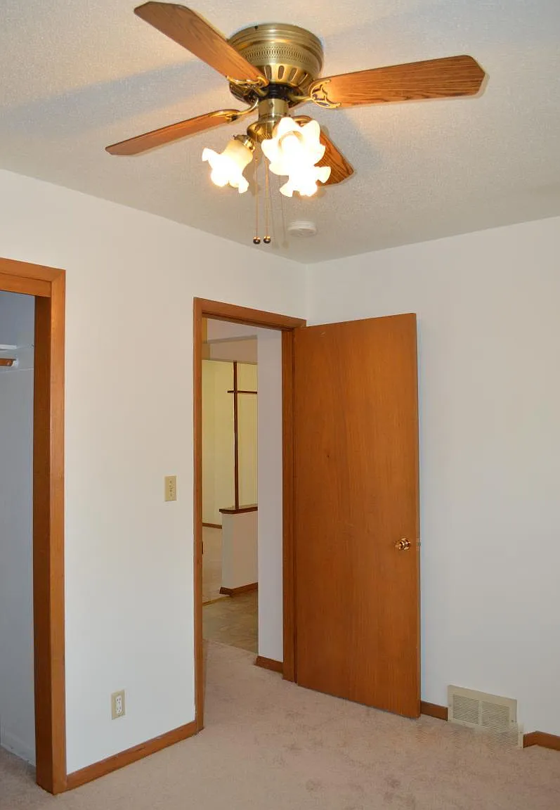2 bed, $1,095 — Photo 4