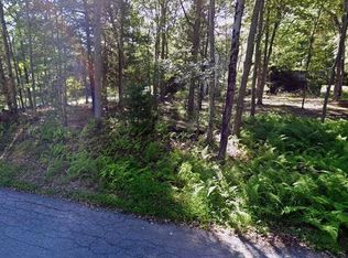 99 Rabbit Run Cir, Milford, PA 18337