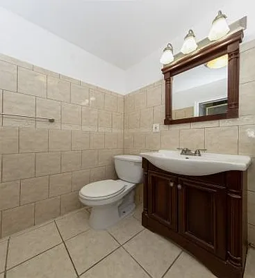 Rented by Icon Realty Management | media 1