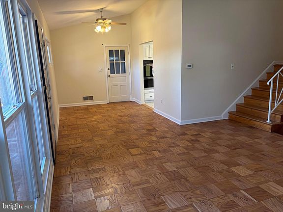 5th image of 12700 Weiss St