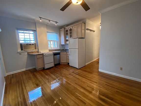 2nd image of 78 Phillips St APT 6