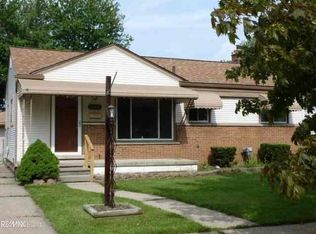 26041 Bryan St, Roseville, MI 48066
