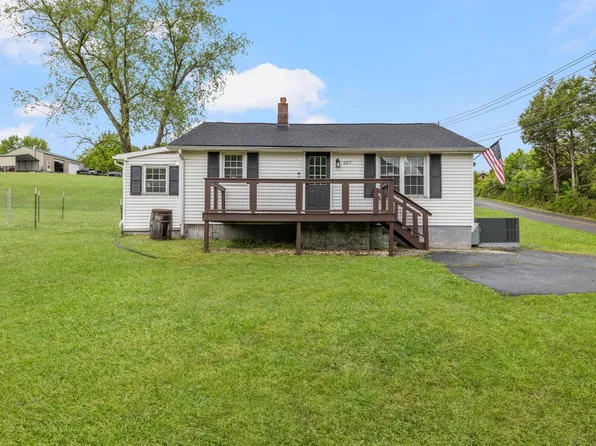 207 Morelock Dr, Blountville, TN 37617