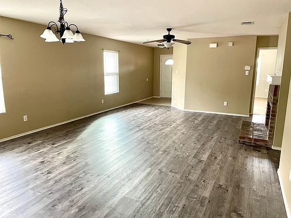 3rd image of 12916 Cedar Hollow Dr