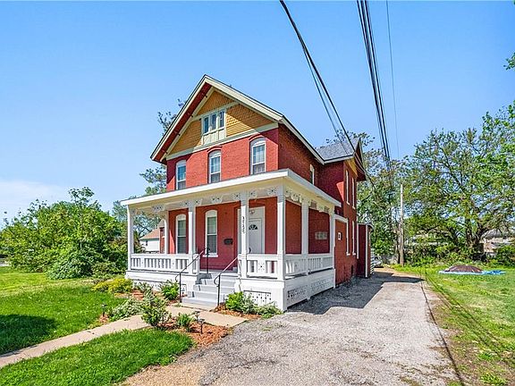 2nd image of 3120 Campbell St