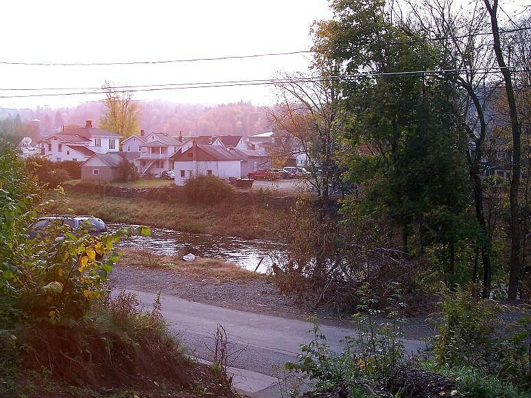 2nd image of Riverside Dr