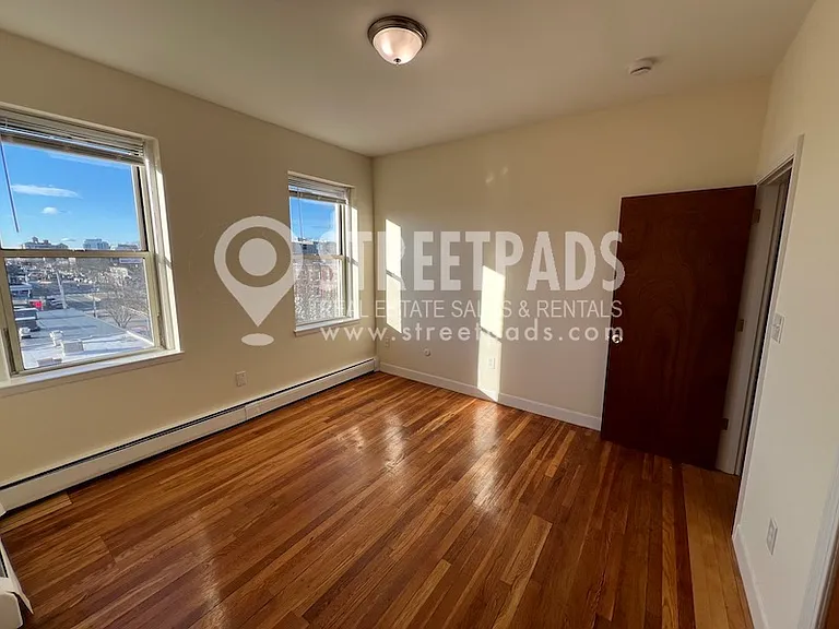 64 Brighton Ave #204 — Photo 22