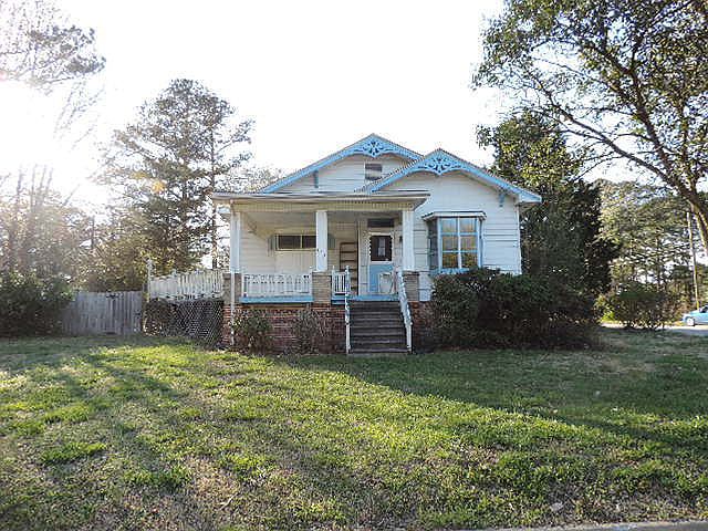 1st image of 102 S Thomas St