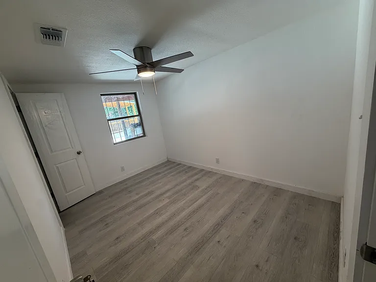 1715 Saltillo St #1 — Photo 9