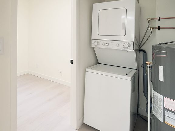 3rd image of 382 Powell St #301