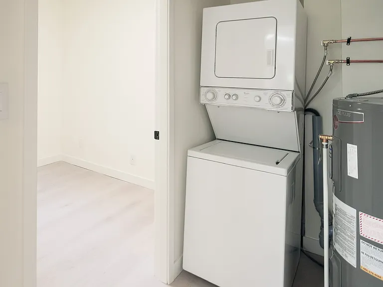 382 Powell St #301 — Photo 3