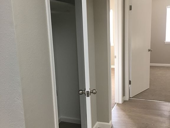 3rd image of 1003 San Antonio Cir Unit 204