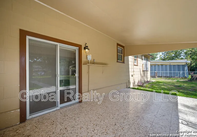 400 Mitchell Ave — Photo 6