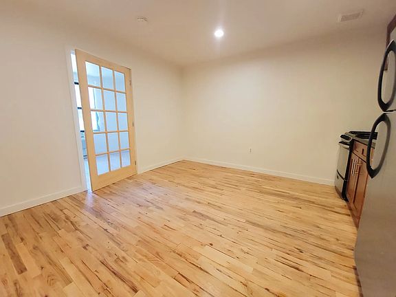 4th image of 119 Hart St APT 2B