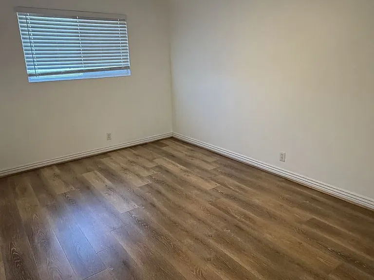 22330 Harbor Ridge Ln #5 — Photo 17