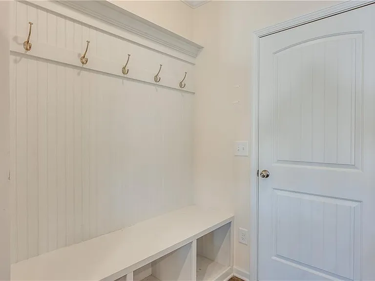 5317 Burrus Ln — Photo 10