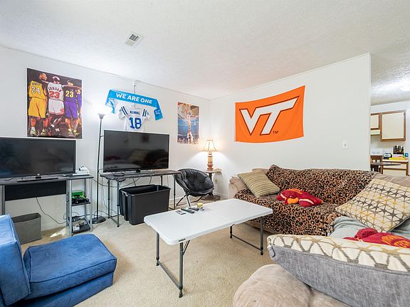 5th image of 141 Clover Valley Cir
