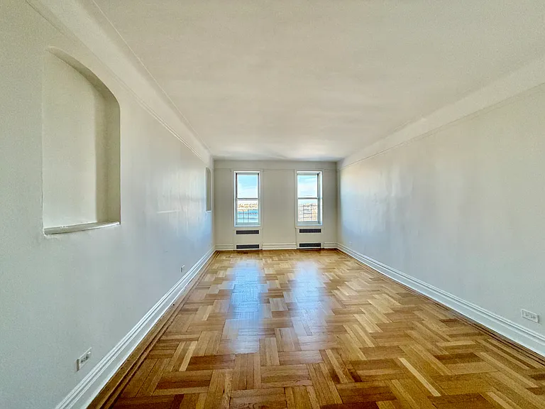 40 Shore Blvd #5H — Photo 6
