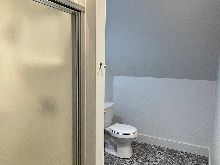 27 Seminary Ave — Photo 12