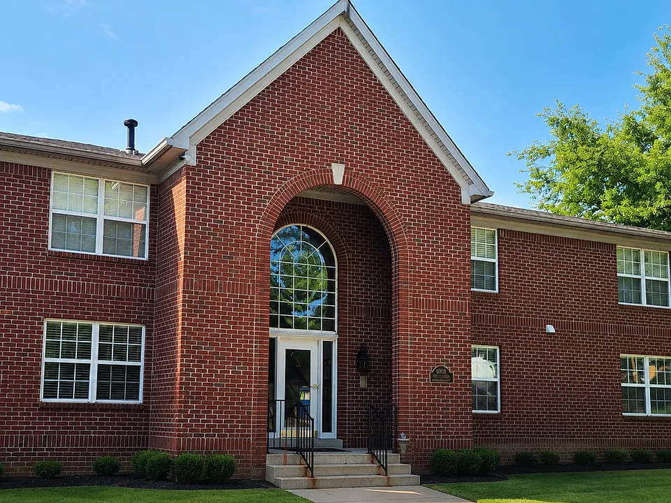 1038 Brent St #100