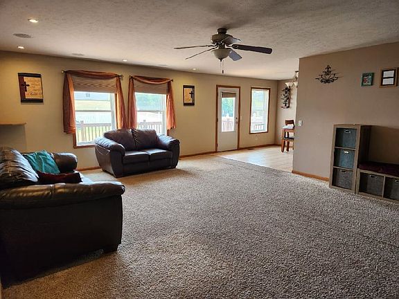4th image of 4402 Sandstone Dr