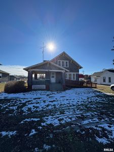 105 W High St, London Mills, IL, 61544