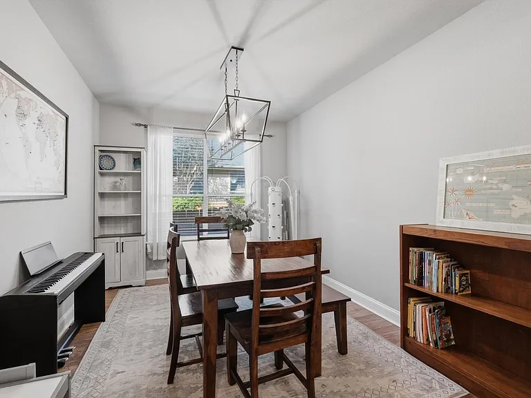 16954 Darien Wing — Photo 10