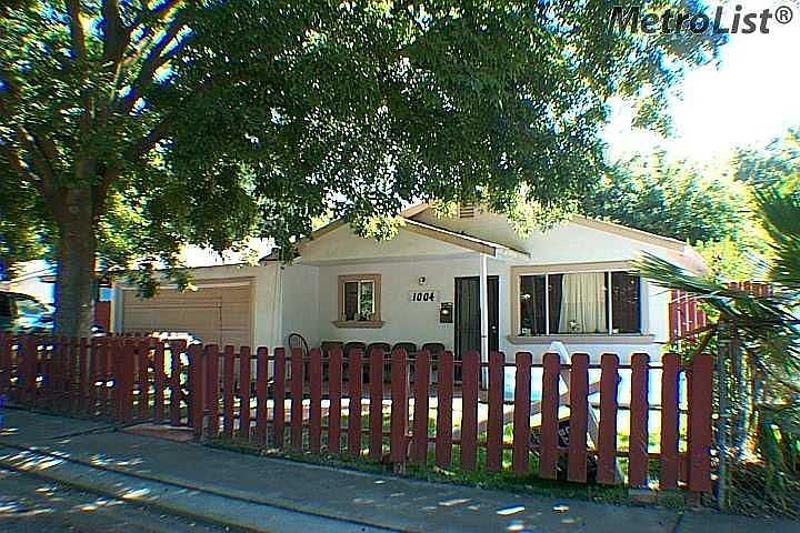 1st image of 1004 Toulon Dr