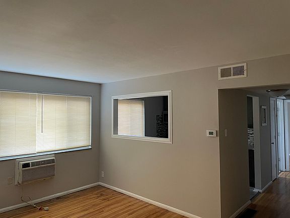 3rd image of 3219 Russell Blvd #14A