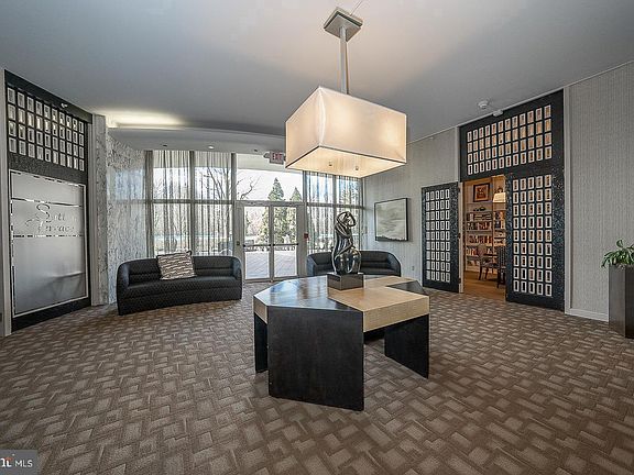 3rd image of 50 Belmont Ave APT 712
