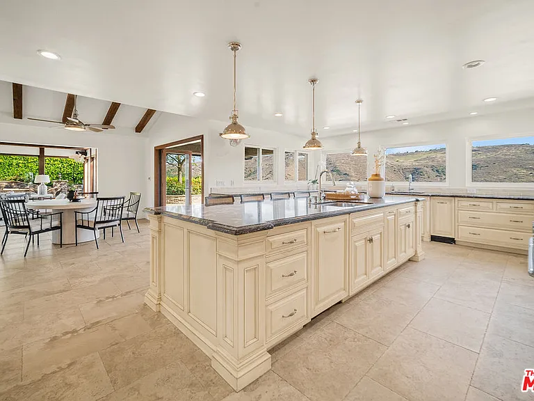 11875 Pradera Rd — Photo 15