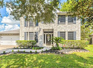 2303 Evergreen Dr, Pearland, TX 77581
