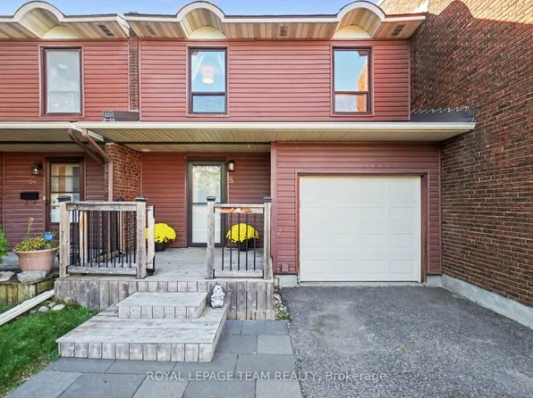 8 Arnold Dr #C, Ottawa, ON K2H 6V9
