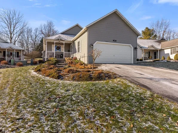 5389 British Open Ln, Camillus, NY 13031