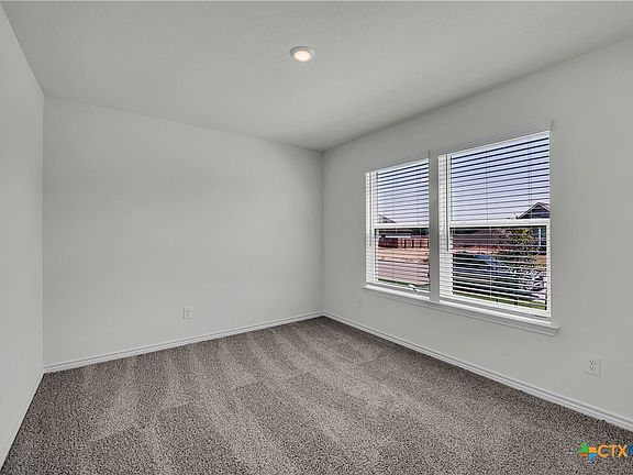 5th image of 214 Great Hills Dr