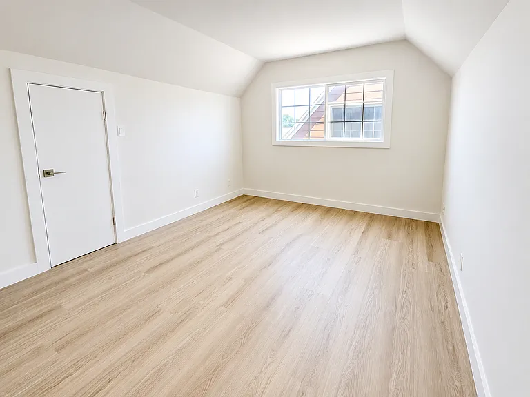 436 Lomond Dr — Photo 16