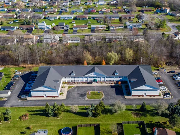 Hickory Commons/100 Green Tree Lane