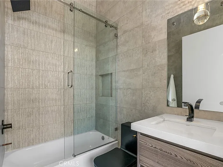 8144 Gould — Photo 37
