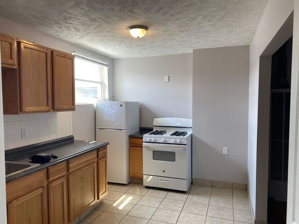 30 S Main St NE APT 2