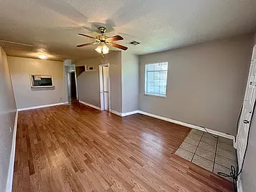 2427 Robley Dr Photo 1