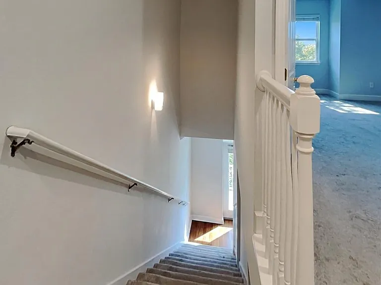 407 S Oregon Ave — Photo 23