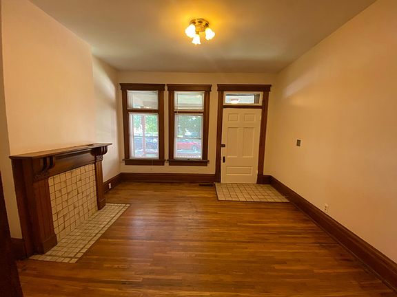 3rd image of 145 W 1st Ave #145